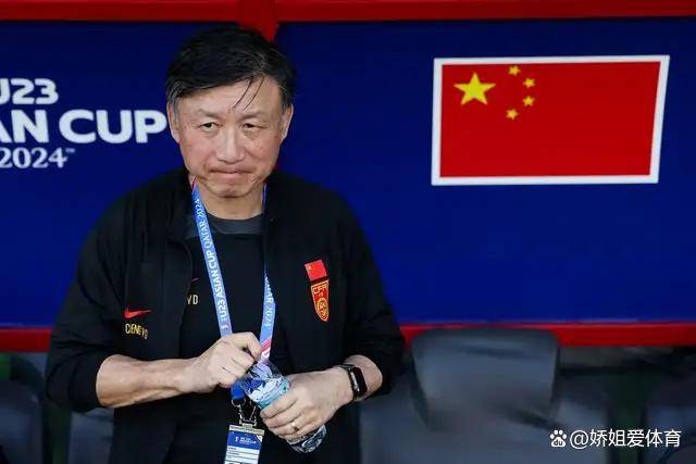 屡失良机后首开纪录王玉栋破门中国2比0东